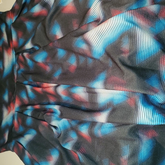 Amelia Lularoe - Picture 3 of 4